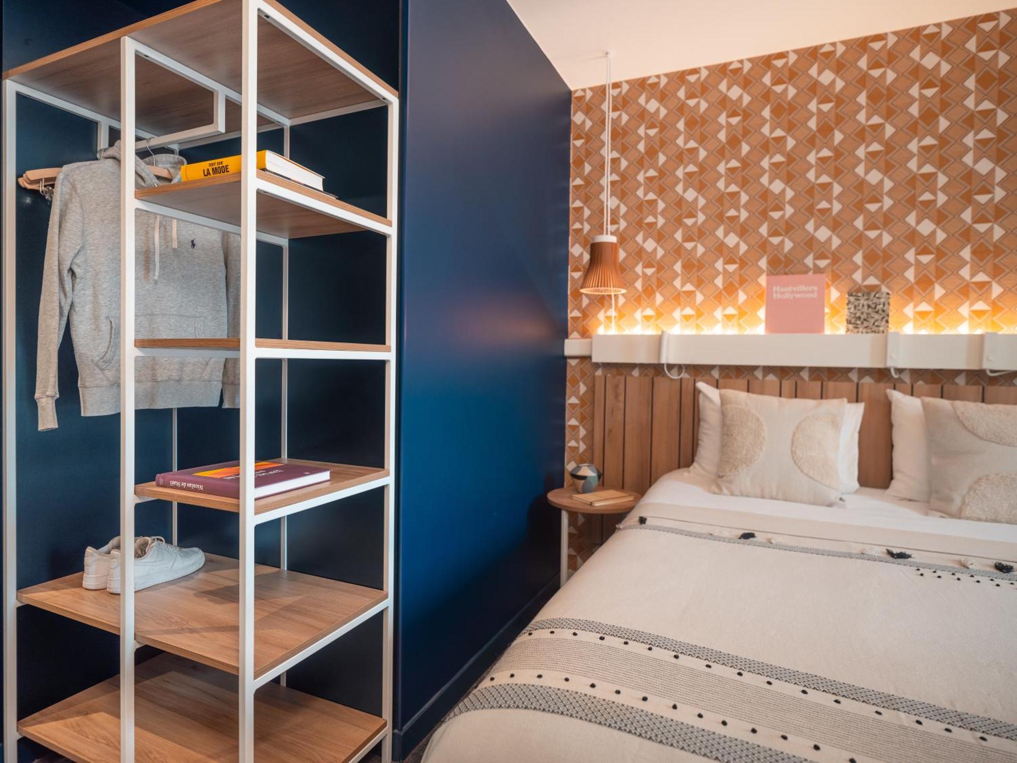 Chambre Triple avec 1 Lit Double et 1 Canapé-Lit